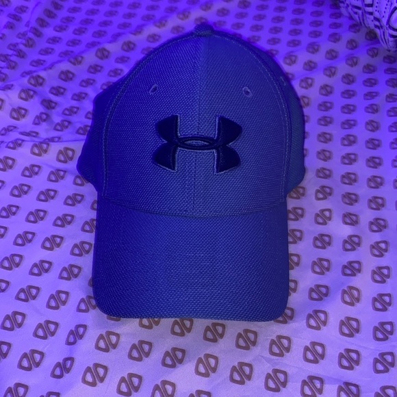 Under armour hat - Picture 1 of 2